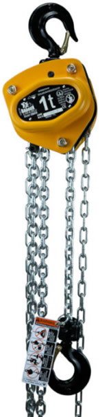 CB Series Hand Chain Hoists have a low headroom, light weight and durable formed steel enclosure that protects from contamination and can be quickly disassembled for fast and easy maintenance.